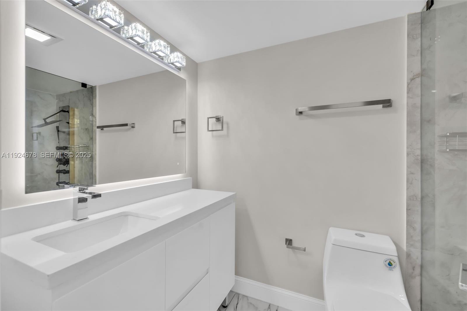 WINSTON TOWERS 200 - Residential