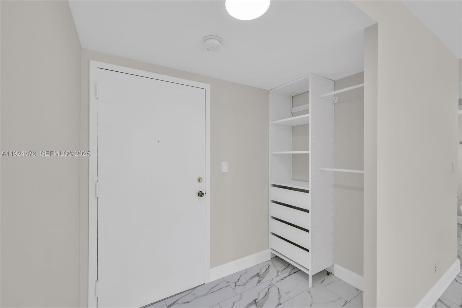 WINSTON TOWERS 200 - Residential