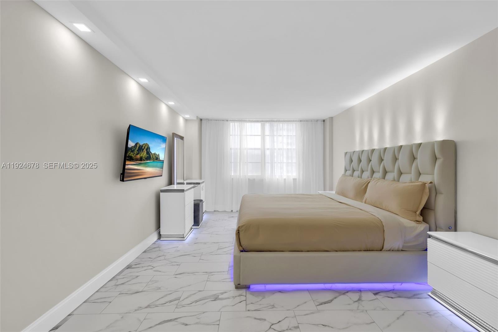 WINSTON TOWERS 200 - Residential