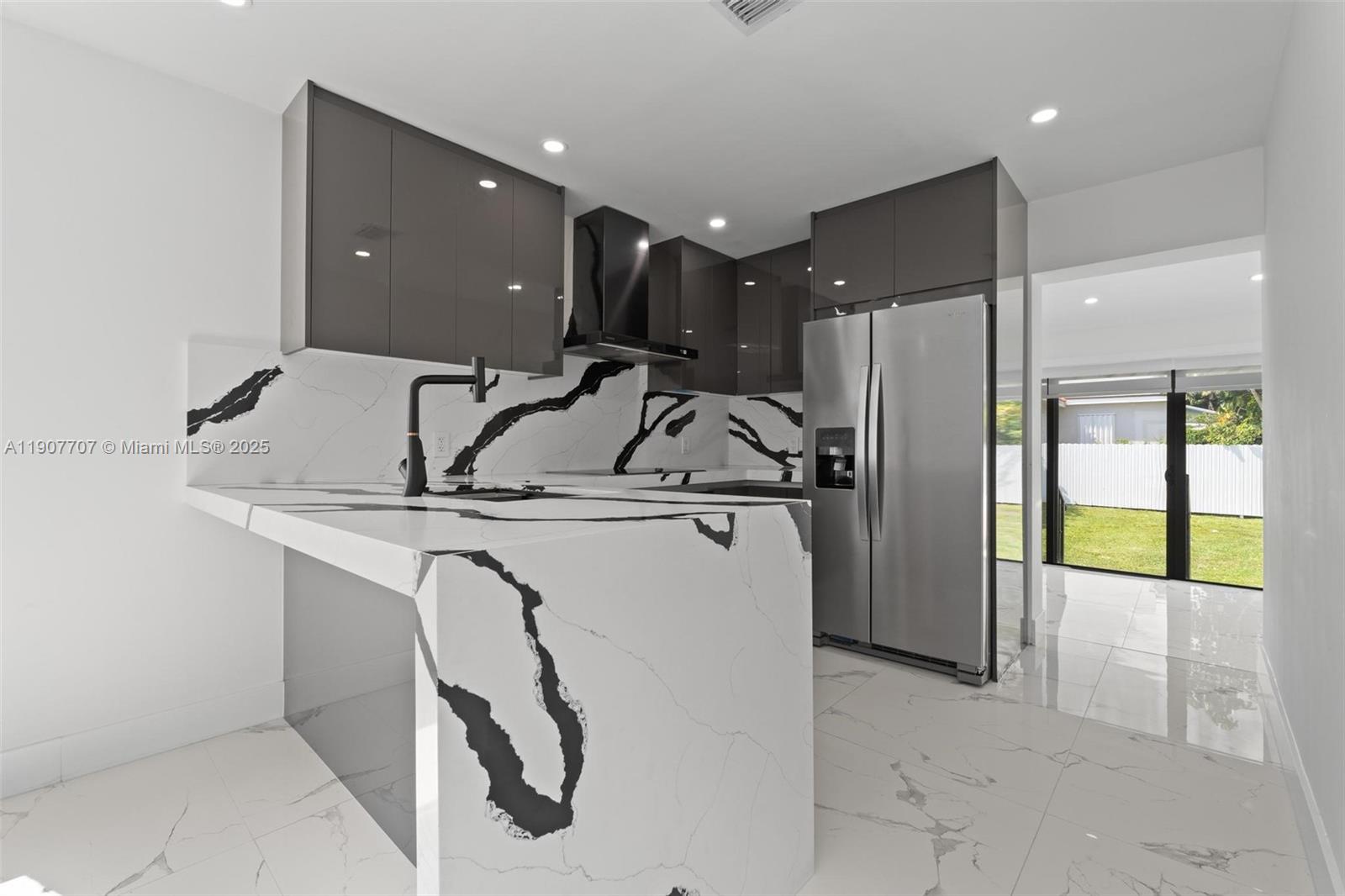 BIRD RD HIGHLANDS - Residential Lease