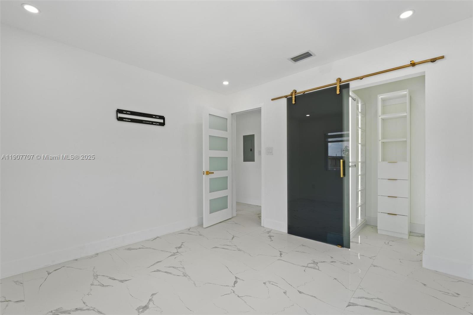 BIRD RD HIGHLANDS - Residential Lease