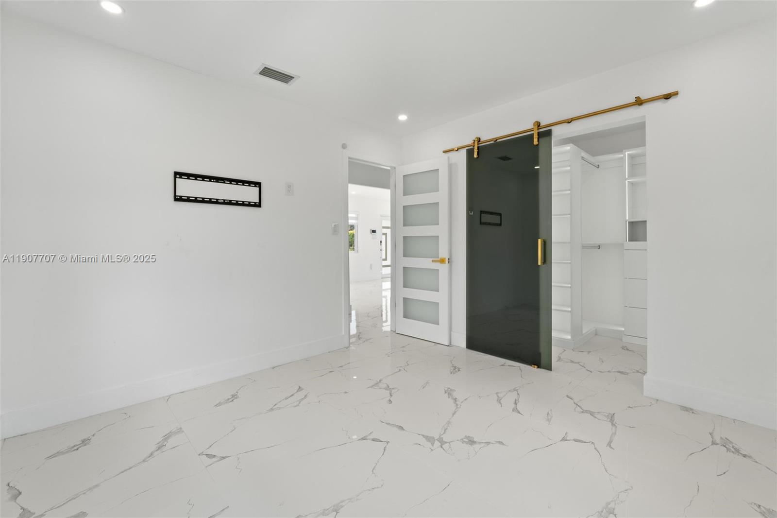 BIRD RD HIGHLANDS - Residential Lease