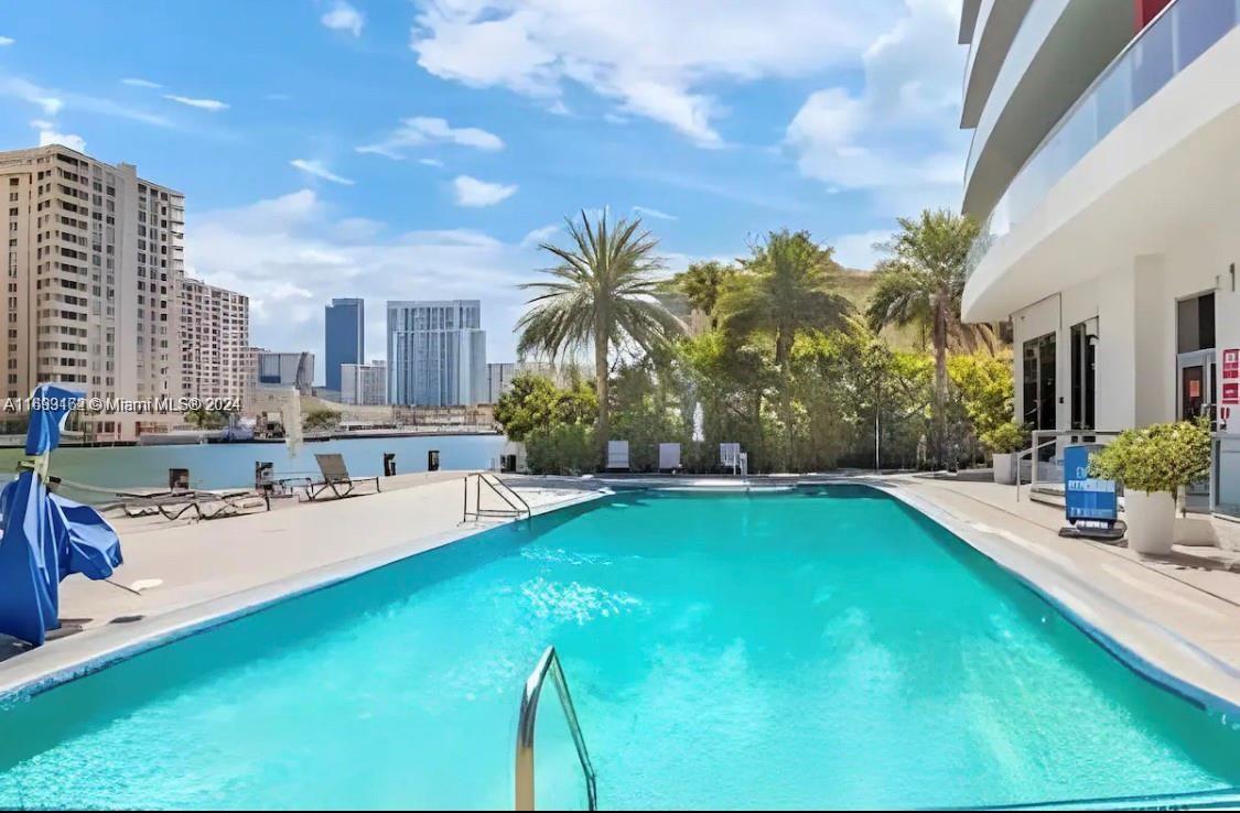 BEACHWALK CONDOMINIUM - Residential