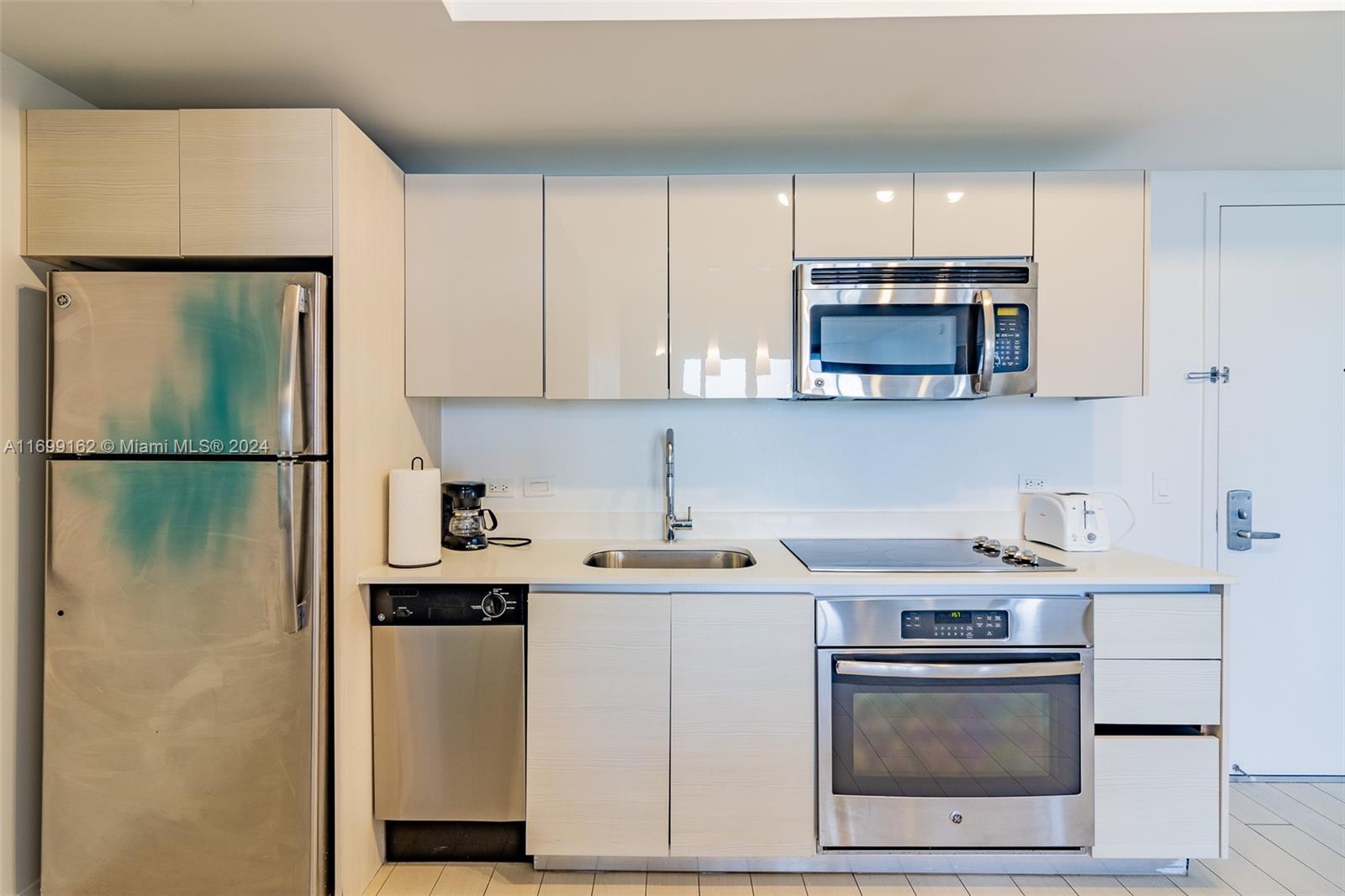 BEACHWALK CONDOMINIUM - Residential
