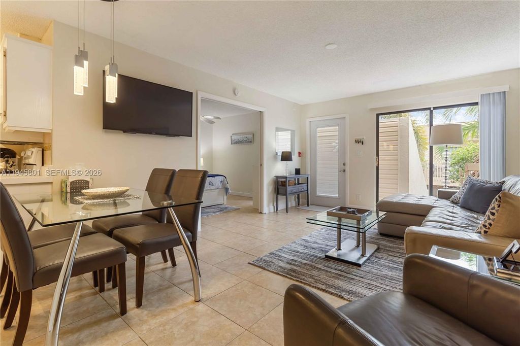 Photo of 602 Executive Center Dr #208, West Palm Beach, FL 33401 (MLS # A11945801)