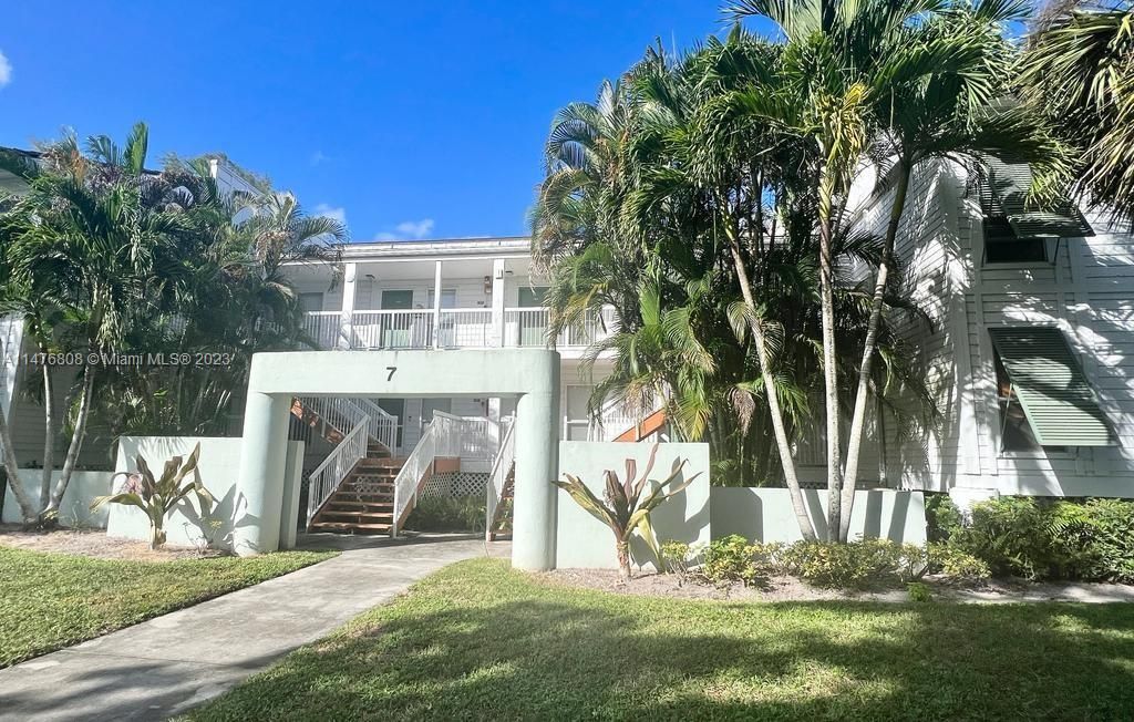 Photo of 258 Cypress Point Dr #258, West Palm Beach, FL 33418 (MLS # A11476808)