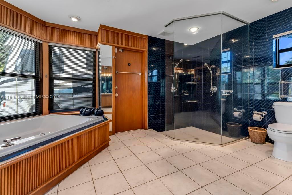 HOLLYWOOD HILLS SECOND AD - Residential