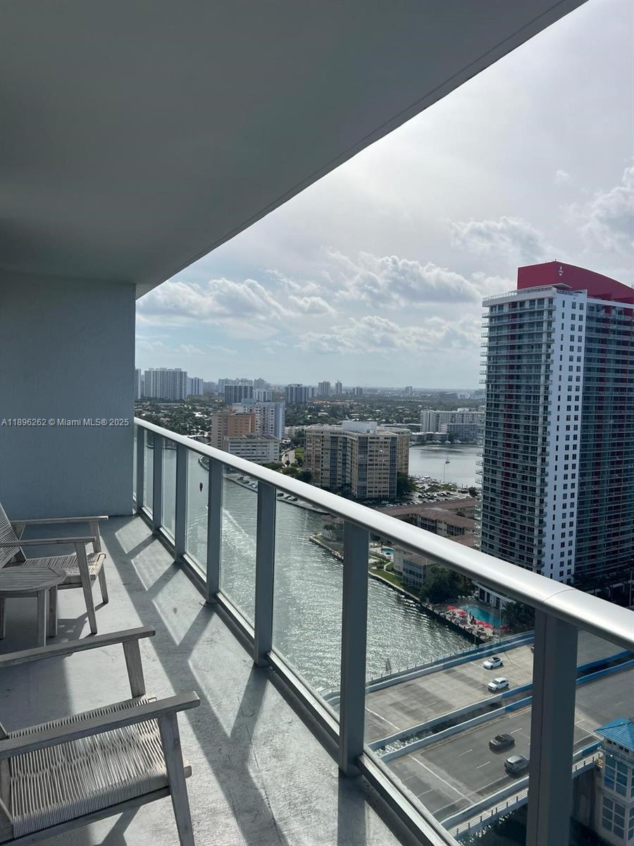 4010 SOUTH OCEAN CONDO - Residential Lease
