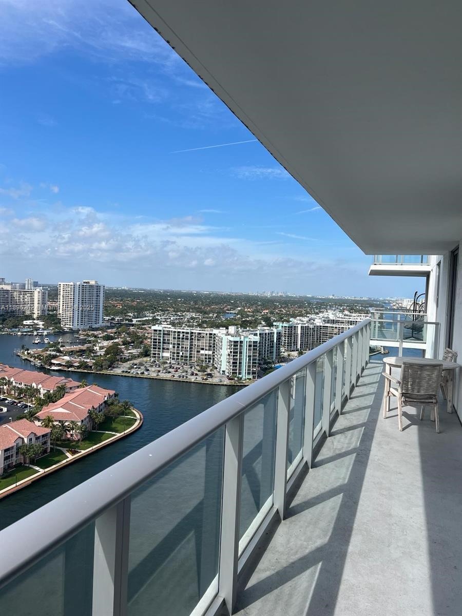 4010 SOUTH OCEAN CONDO - Residential Lease