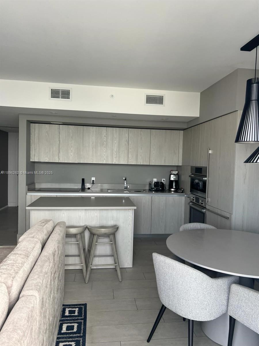 4010 SOUTH OCEAN CONDO - Residential Lease