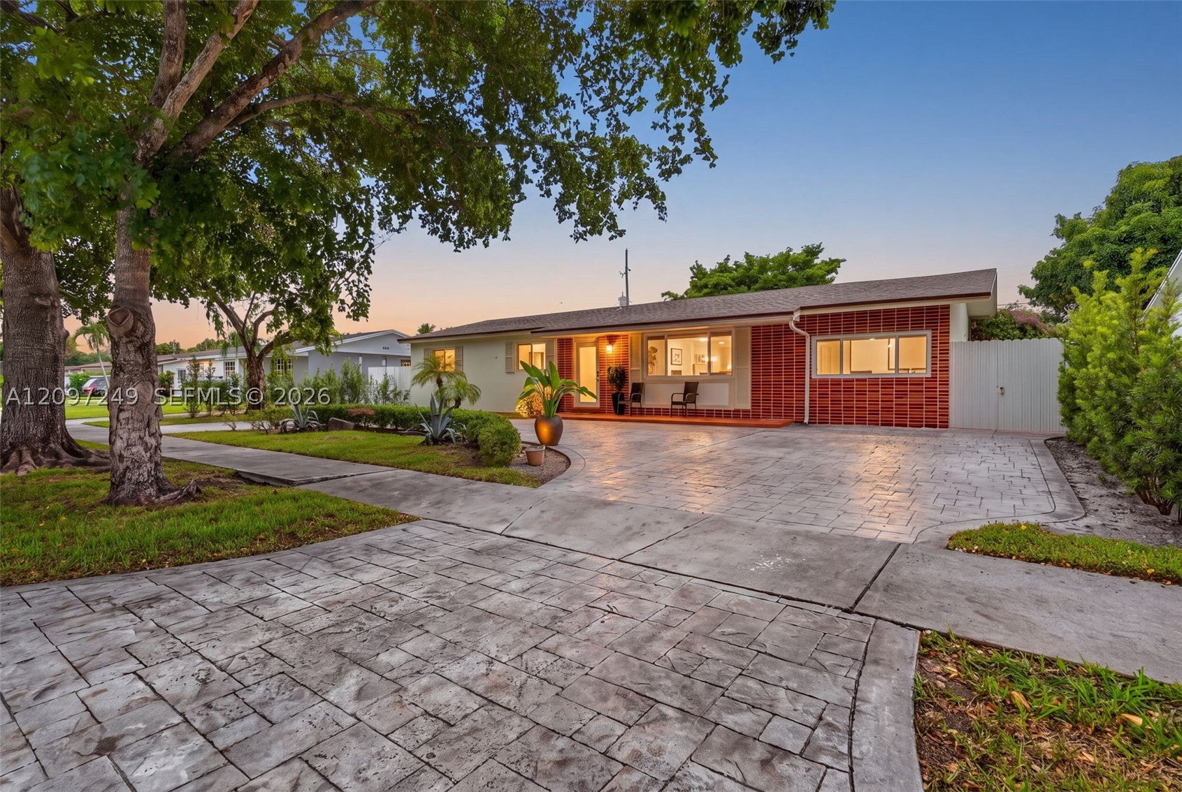 2700 SW 96th Ave