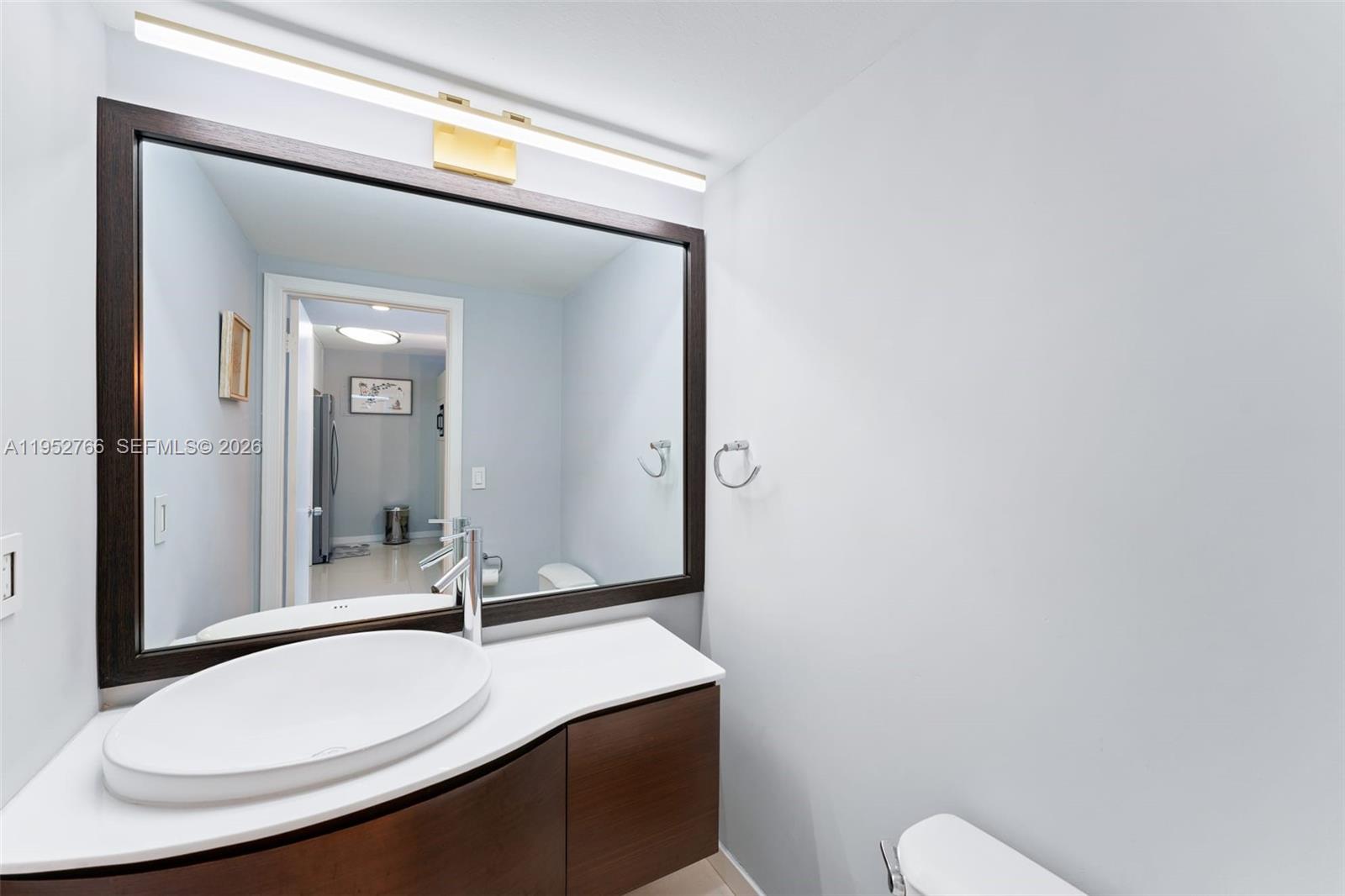 COMMODORE CLUB WEST CONDO - Residential