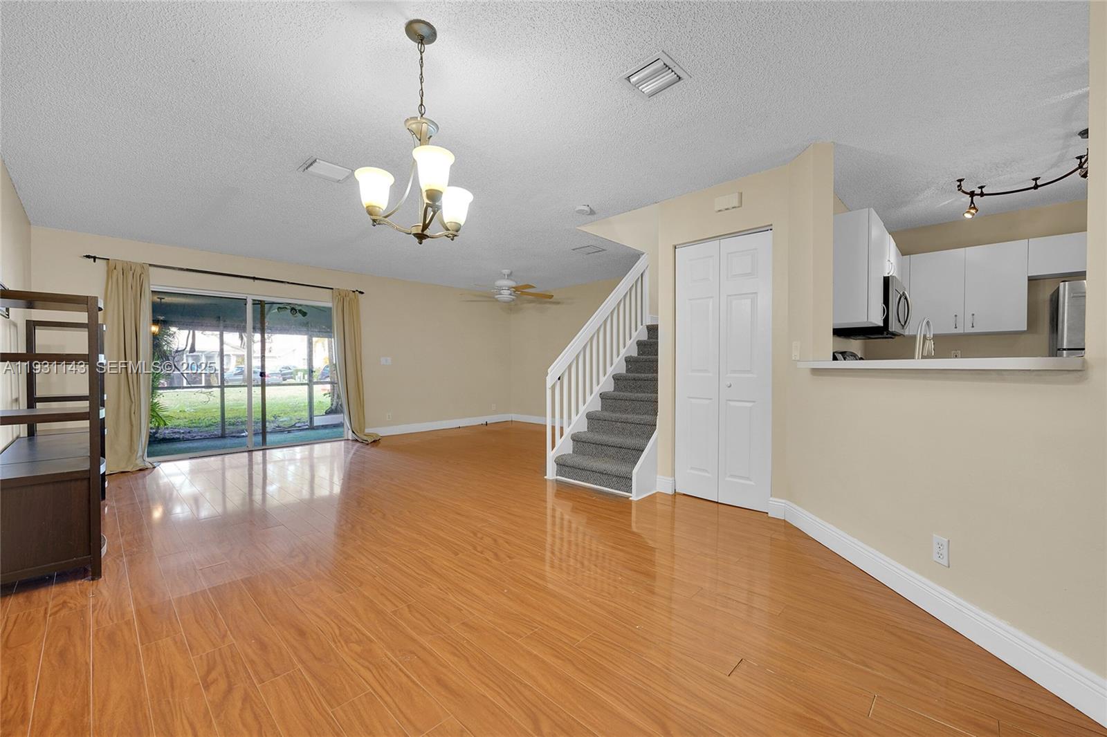 OLYMPIA & YORK RESIDENTIA - Residential