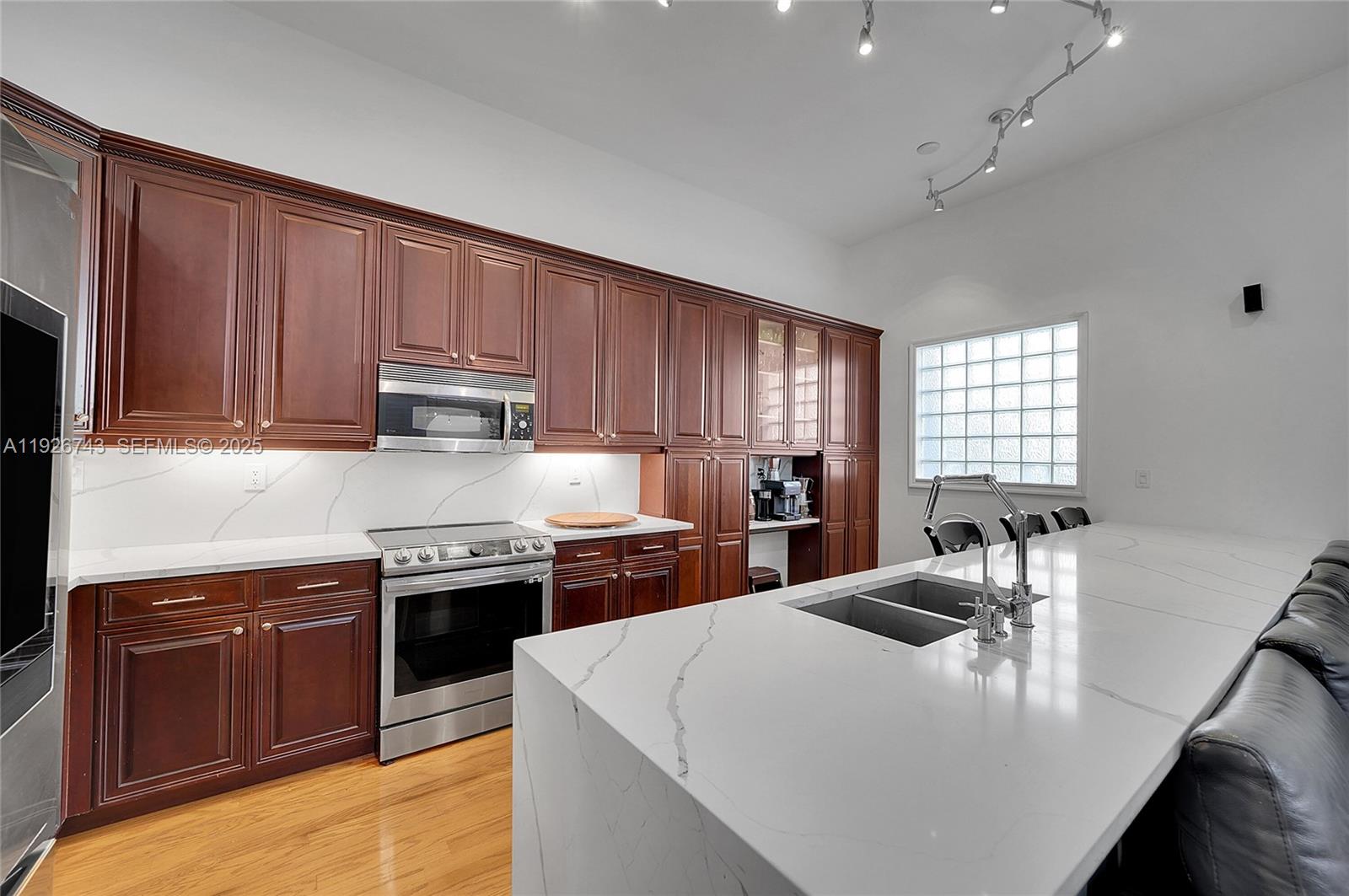 WEST LAKE VILLAGE PLAT - Residential