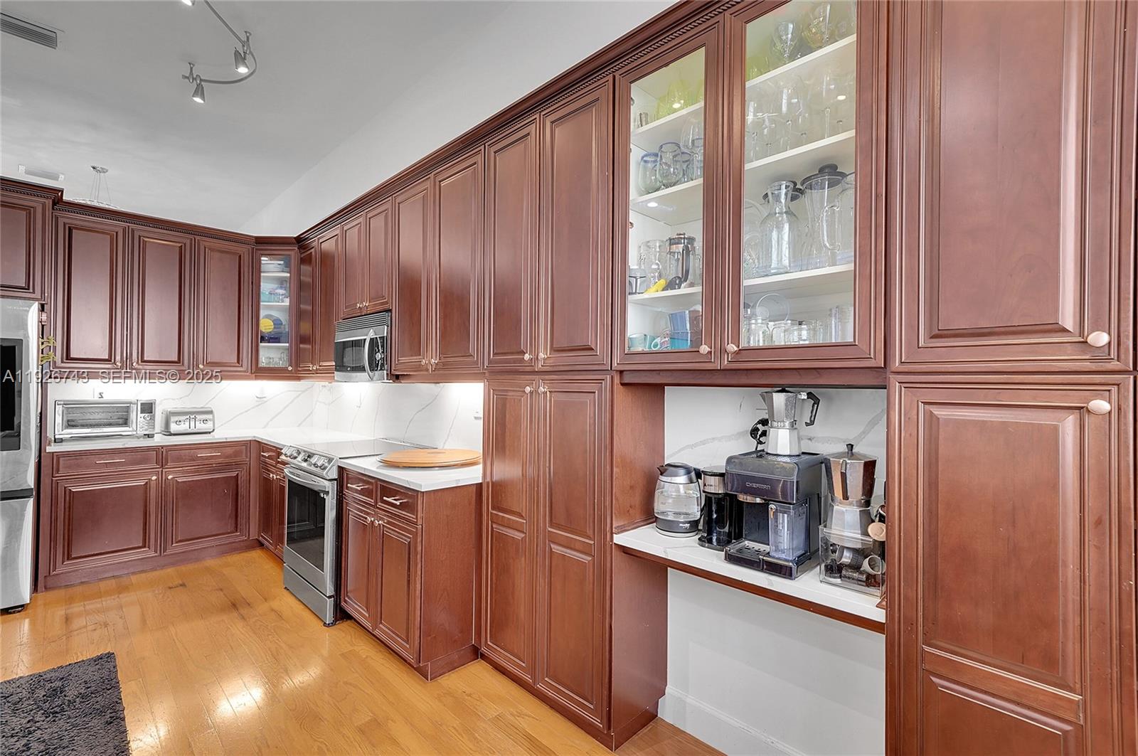 WEST LAKE VILLAGE PLAT - Residential