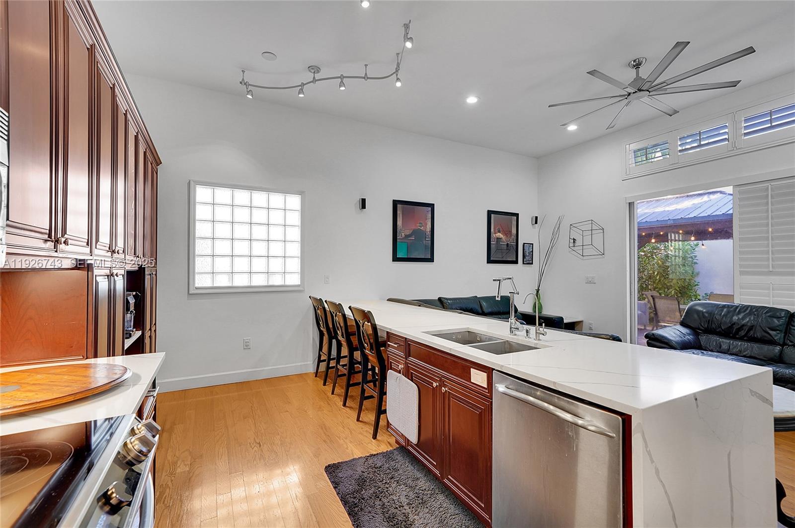 WEST LAKE VILLAGE PLAT - Residential