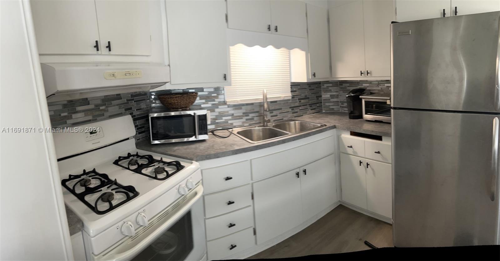 BERMUDA SHORES - Residential Lease