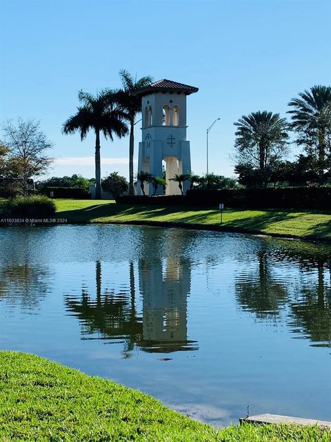 A home in Cooper City