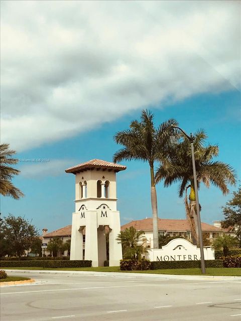 A home in Cooper City