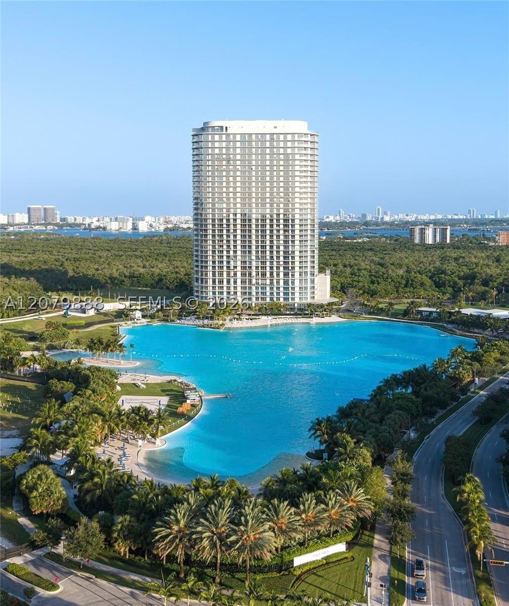 2411 Laguna Circle 810