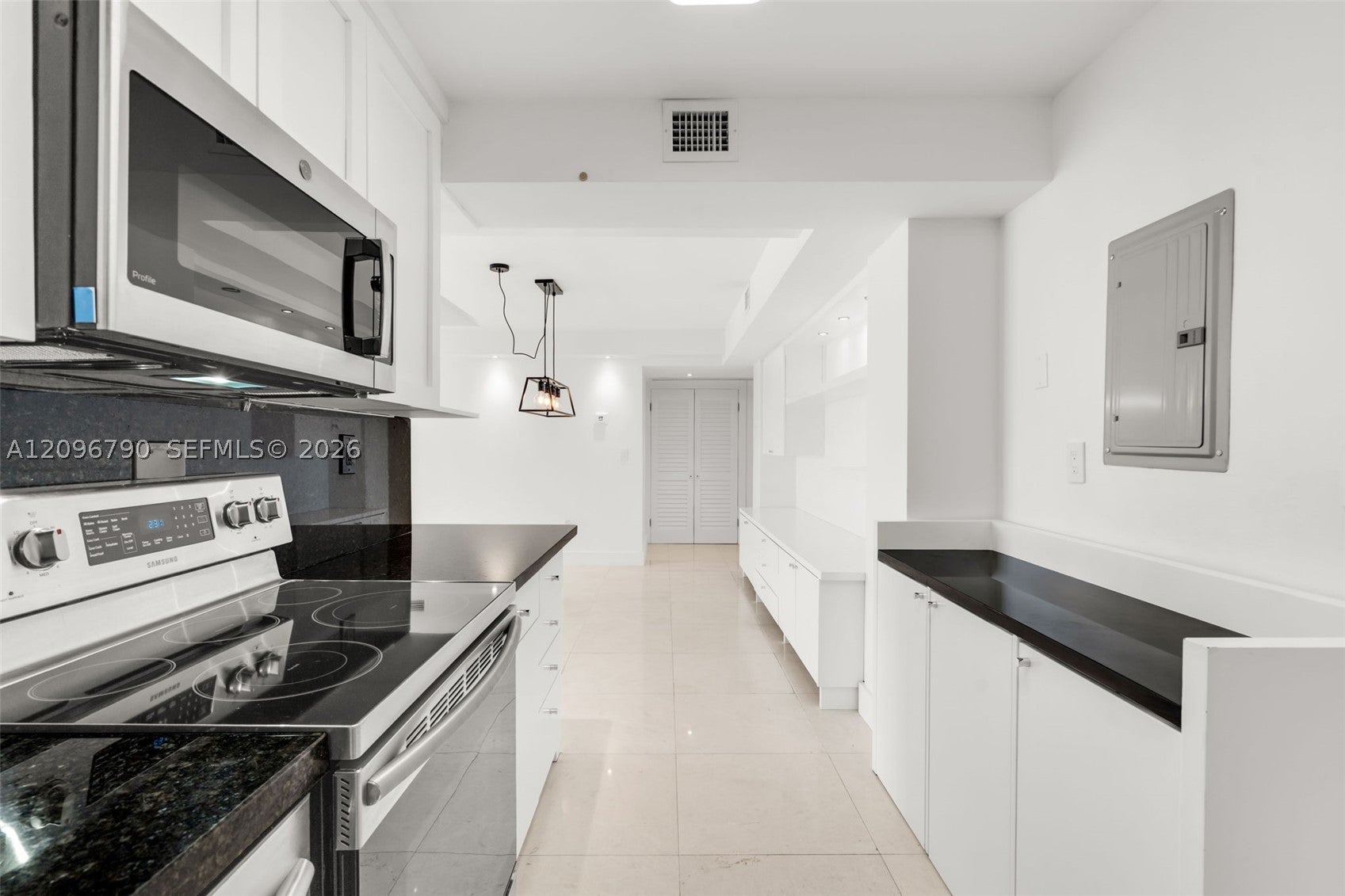 2333 Brickell Ave 1007
