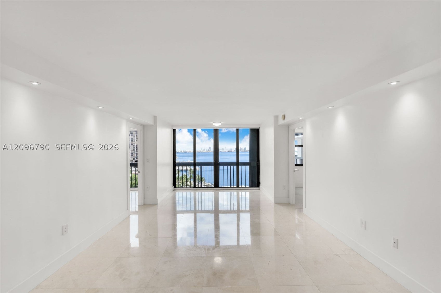 2333 Brickell Ave 1007