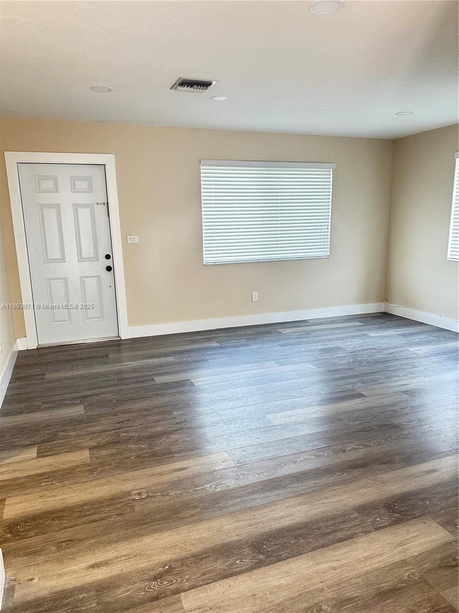 WINONA PARK 1ST ADDN - Residential Lease