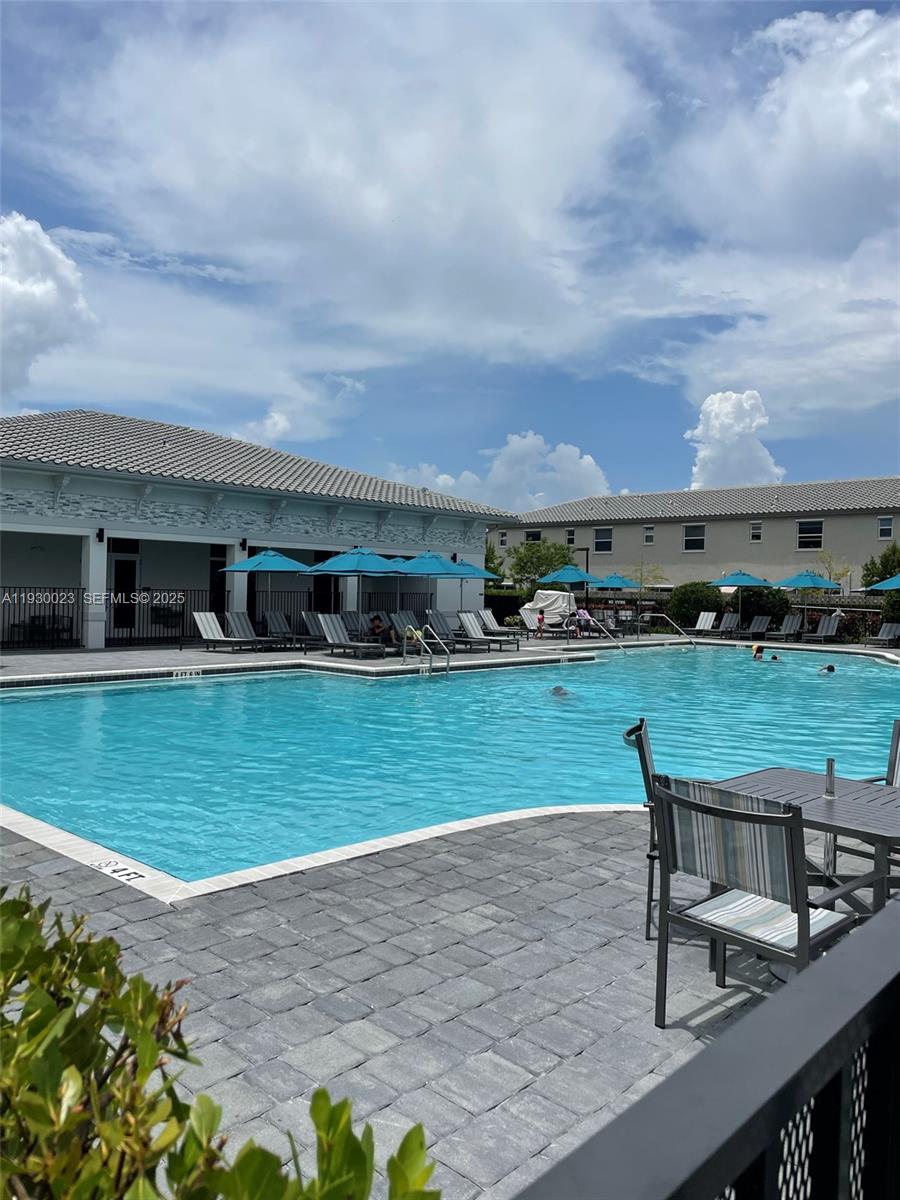 KEYS GATE RESIDENTIAL - Residential Lease