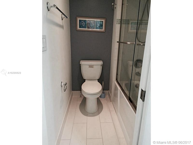 RACQUET CLUB AT BONAVENTU - Residential Lease