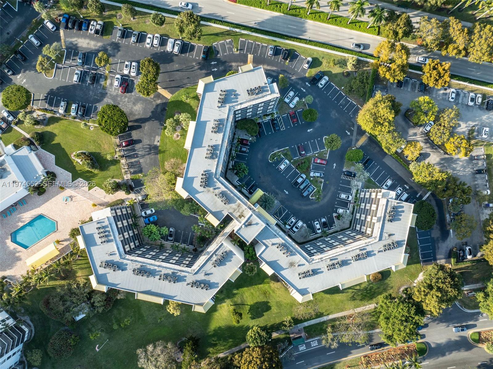 BISCAYA III CONDO - Land