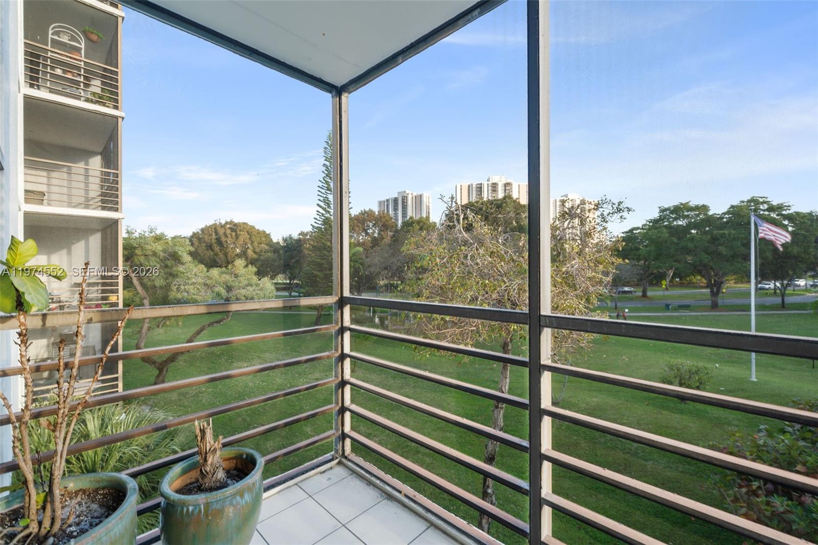 BISCAYA III CONDO - Land