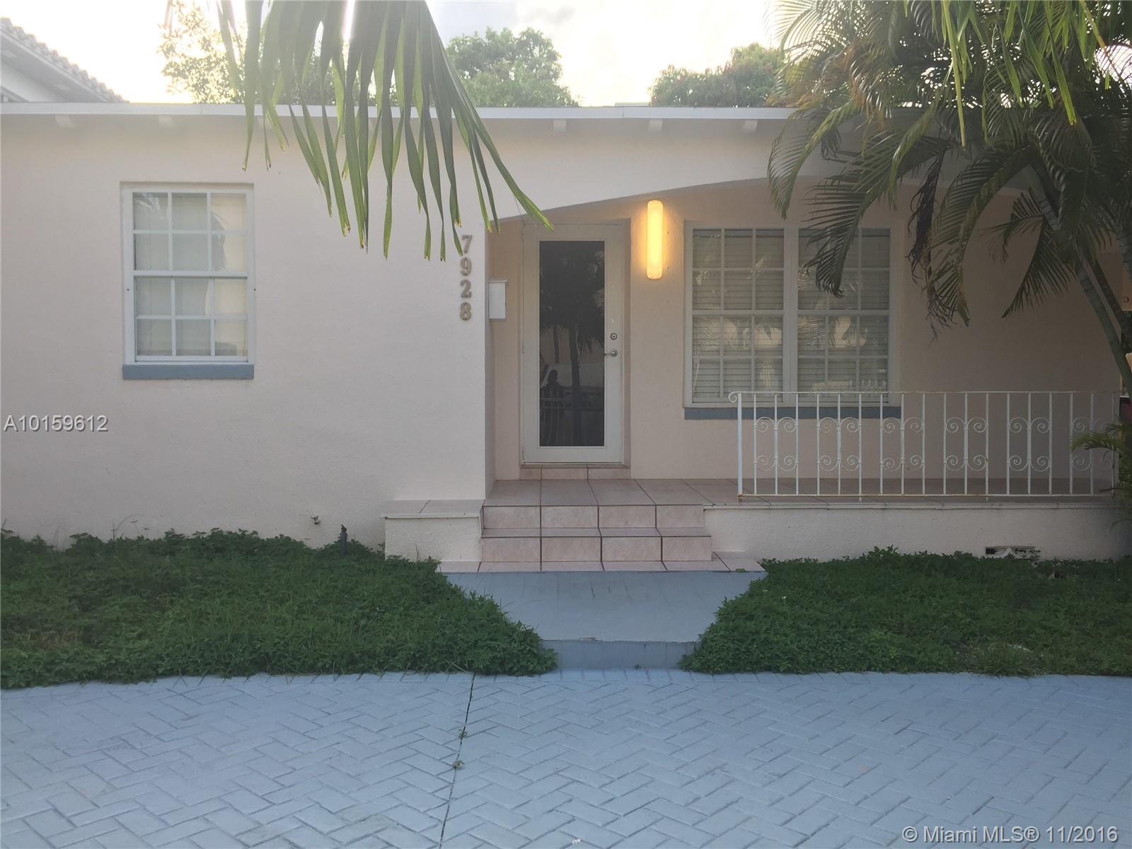 THIS IS A CHARMING 2 BEDROOMS + 1 CONVERTIBLE ROOM/OFFICE SPACE AND 1 BATH. ONLY 4 BLOCKS FROM THE BEACH. AMPLE YARD WITH FRUIT TREES, PARKING FOR 4+ CARS, FENCED, CARPORT, CENTRAL AC, GAS STOVE AND GAS WATER HEATER, WASHER/DRYER, HARDWOOD/TILE FLOORS, IN VERY QUIET BEACH NEIGHBORHOOD. PRICE INCLUDES YARD MAINTENANCE. RENT IT FOR 1 YEAR OR MORE!