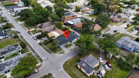 Tiny photo for 2260 Charleston St, Hollywood, FL 33020 (MLS # A12005842)