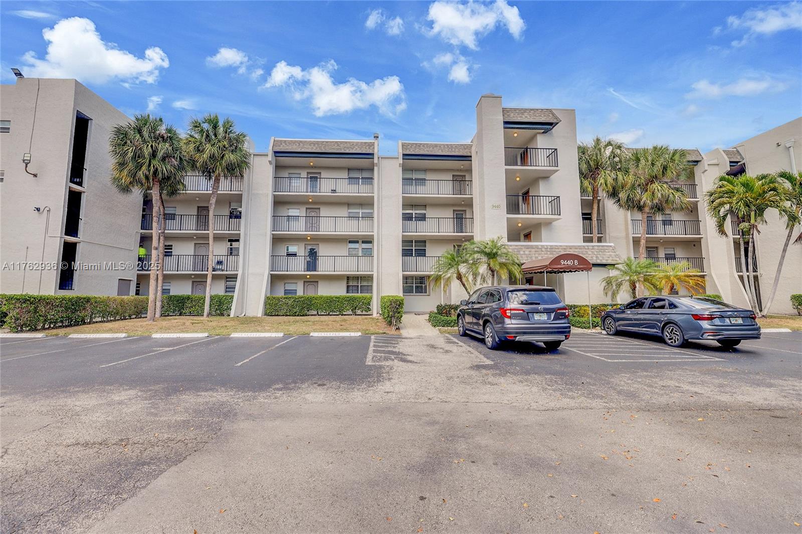 9440 Poinciana Pl 416