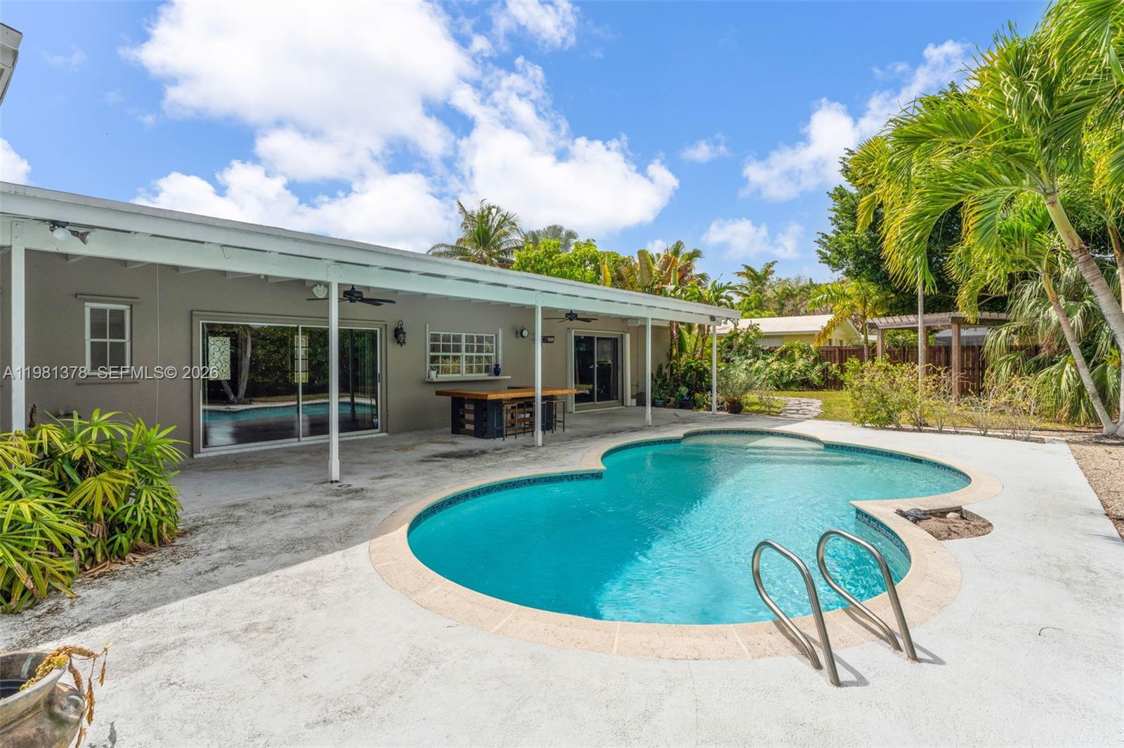 PINE SHORE SEC 1 - Residential