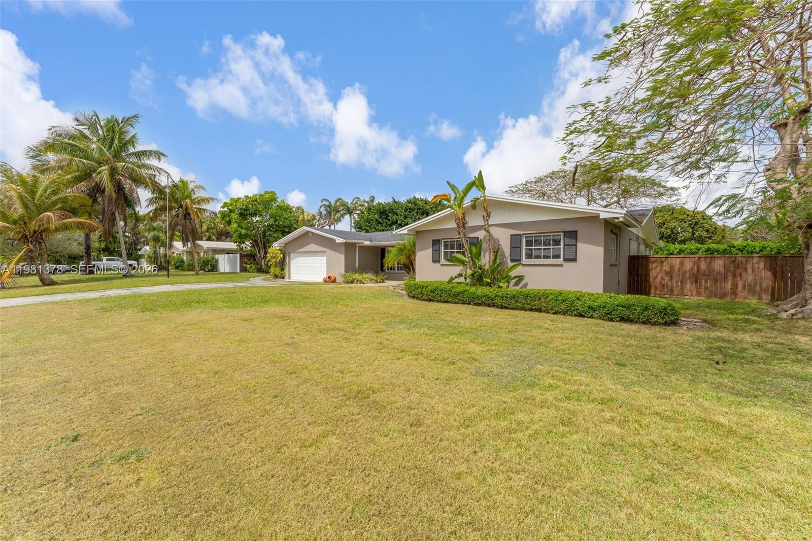 PINE SHORE SEC 1 - Residential