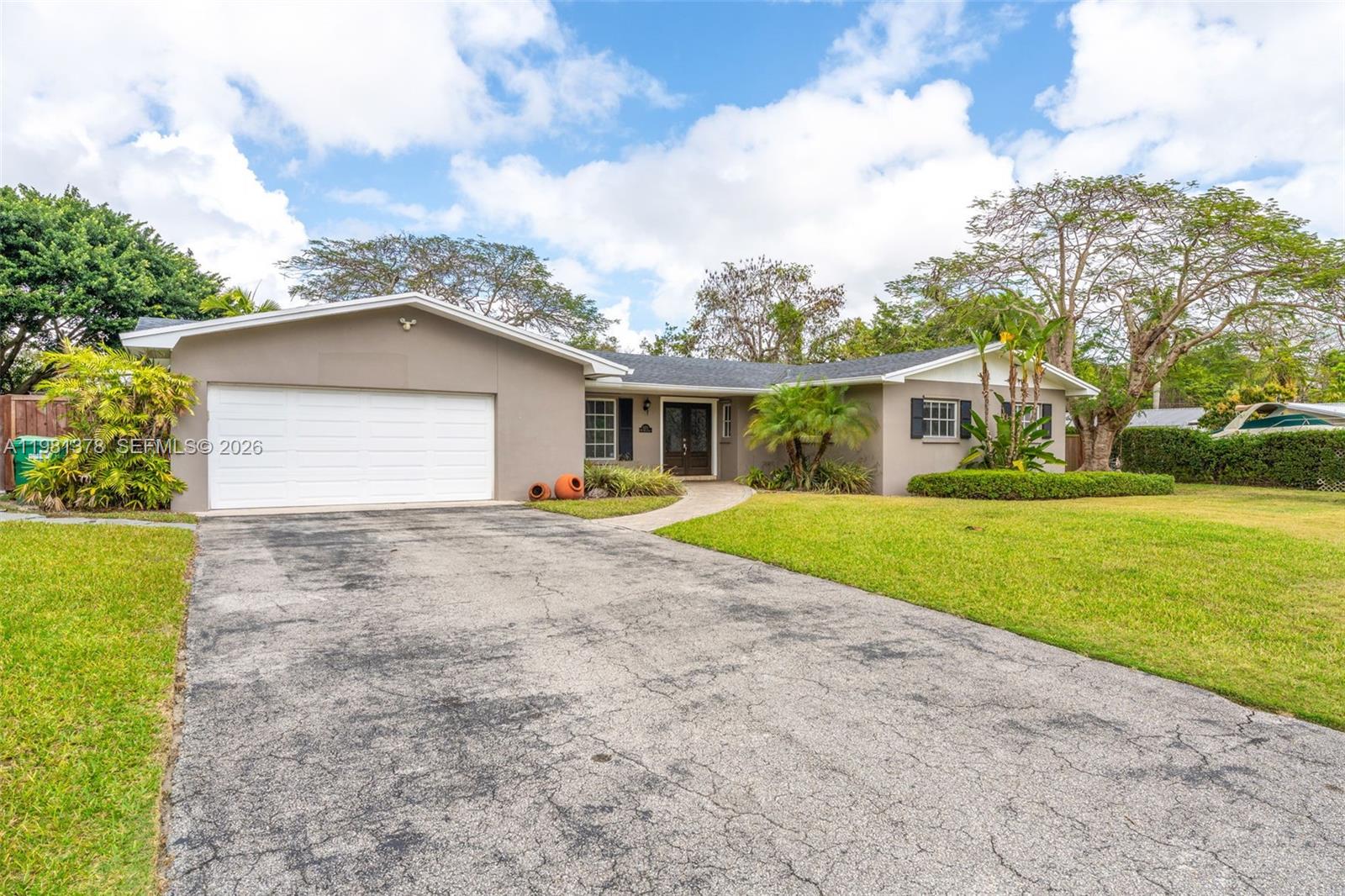 PINE SHORE SEC 1 - Residential