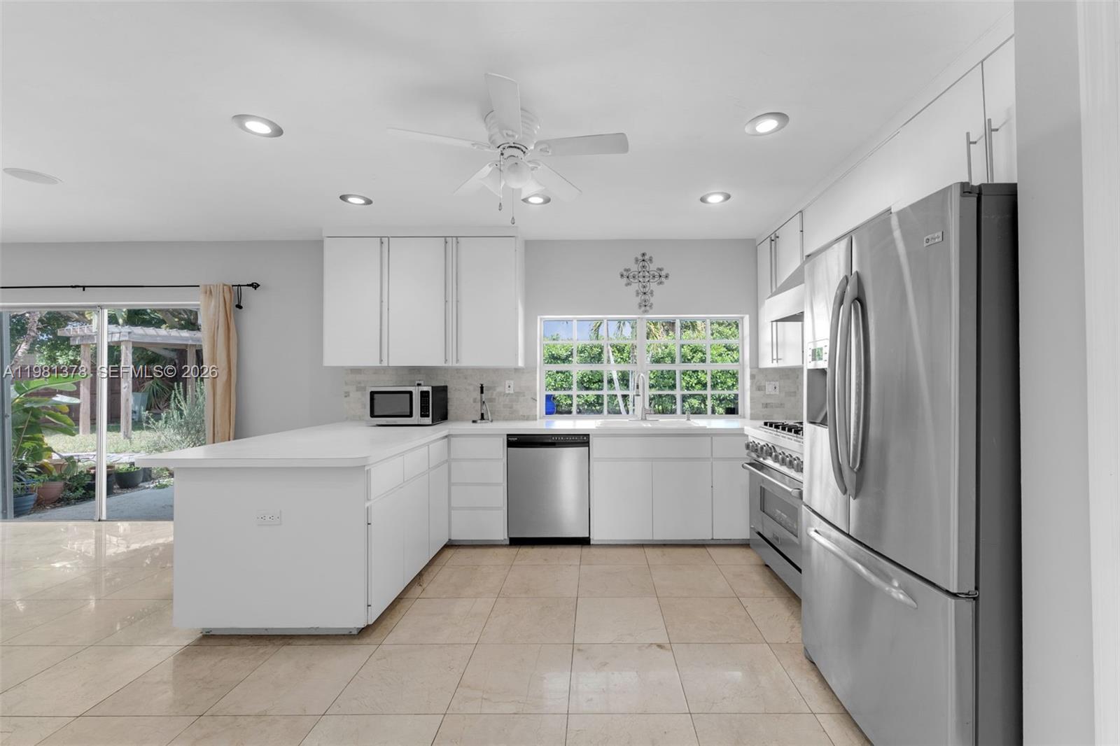 PINE SHORE SEC 1 - Residential