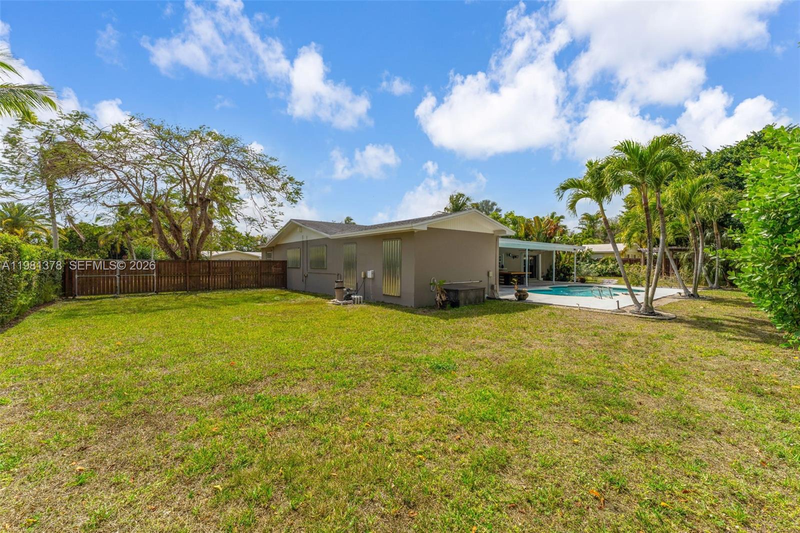 PINE SHORE SEC 1 - Residential