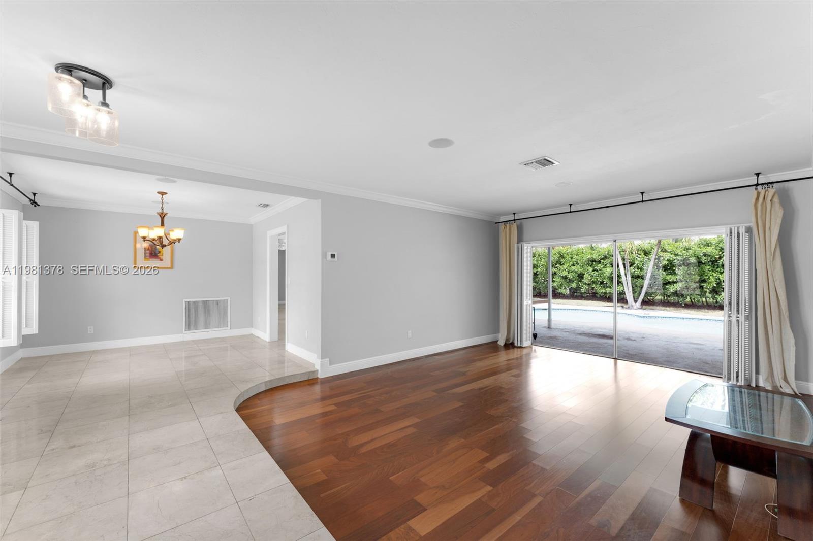 PINE SHORE SEC 1 - Residential