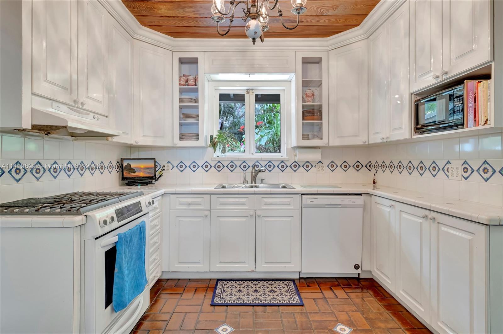 Oak Shadow - Residential