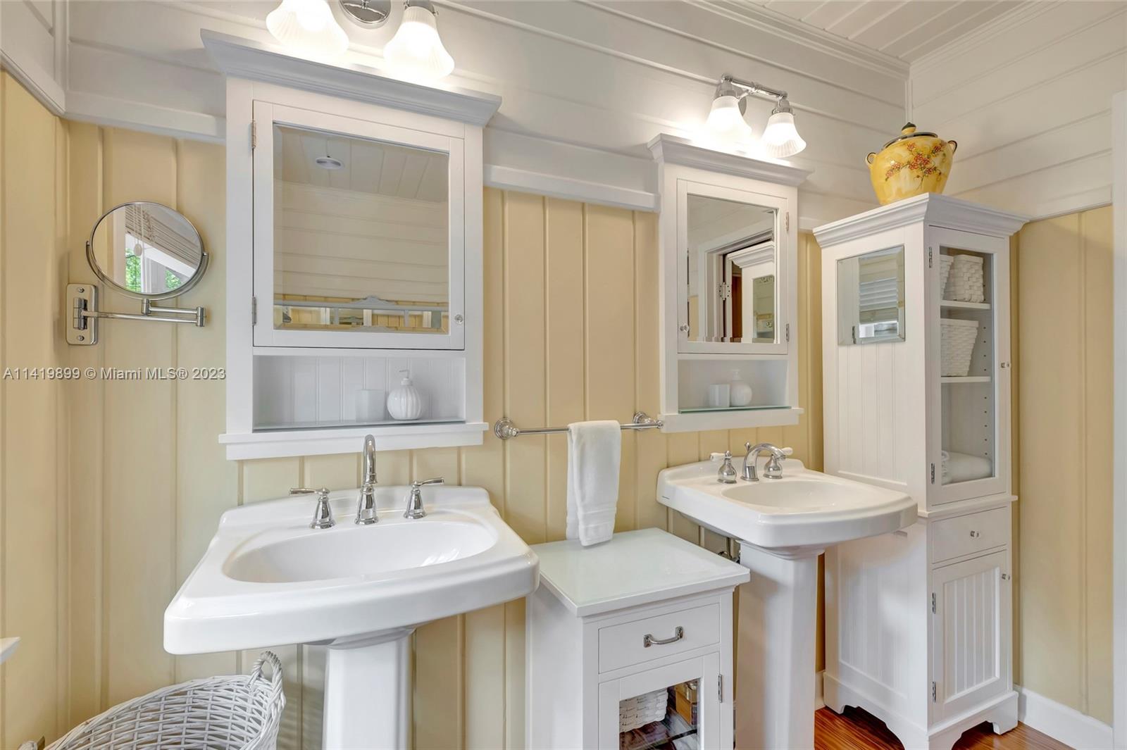 Oak Shadow - Residential