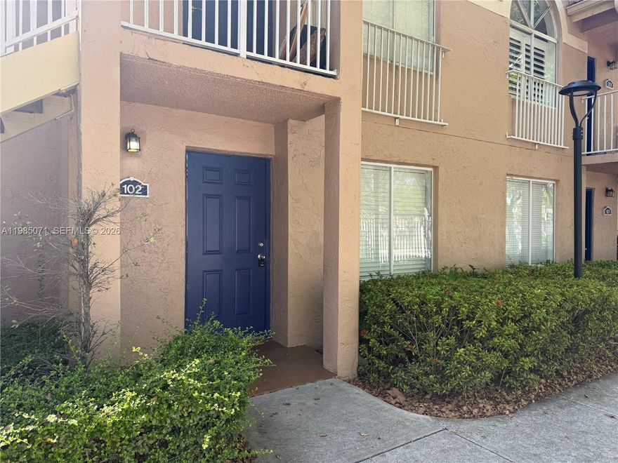 Fantastic 2/1 first floor condo in the Hammocks.  The unit has been completely remodeled and has the convenience of a washer and dryer inside.  Great school district and family friendly neighborhood.