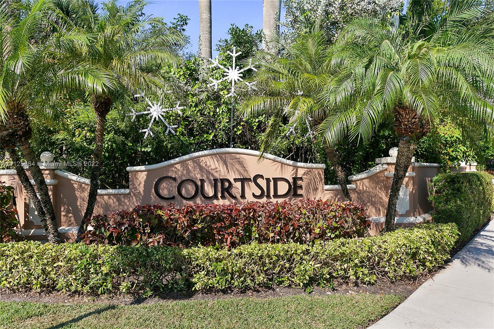 COURTSIDE AT WESTON HILLS - Residential