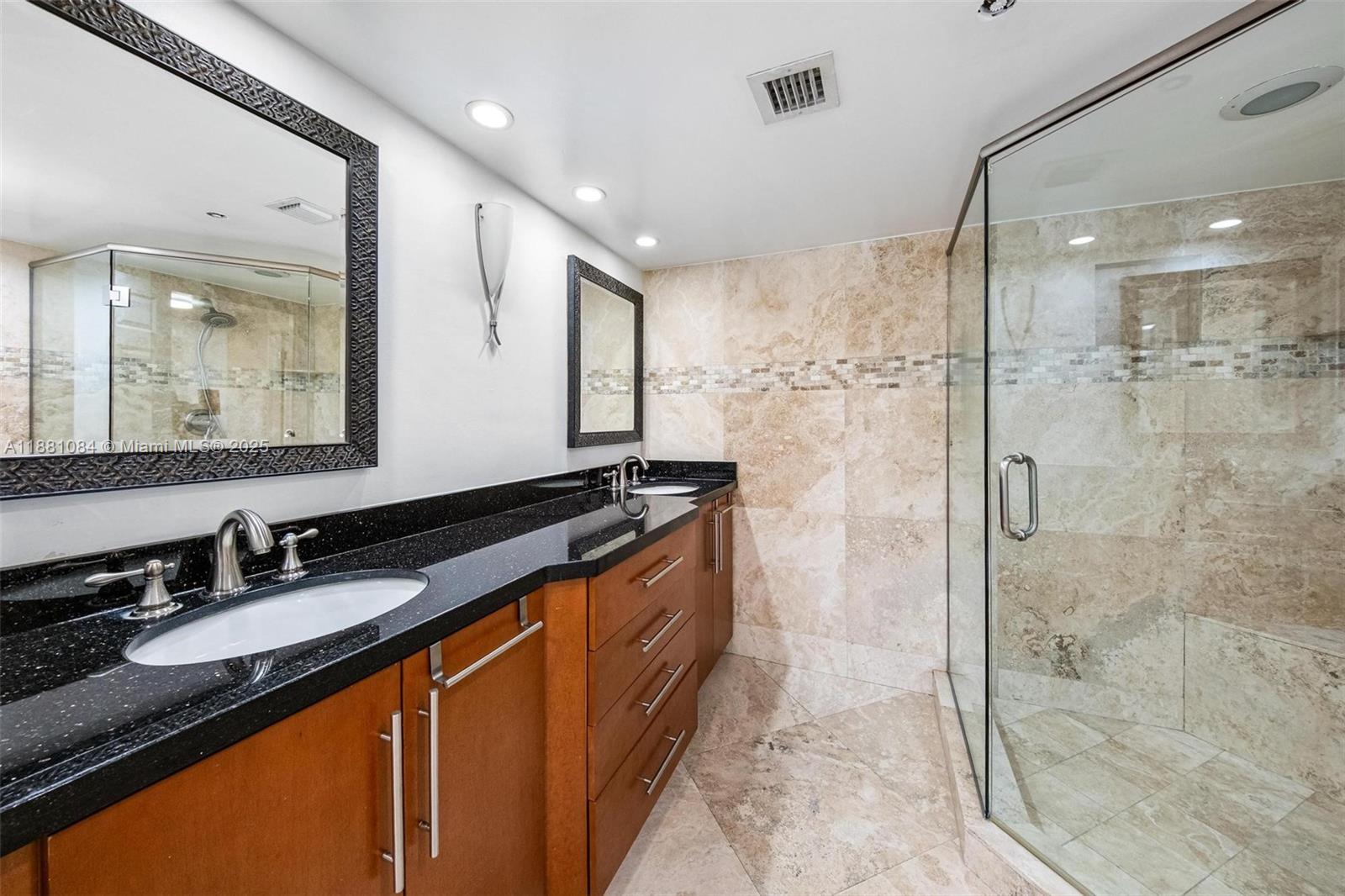 THE TOWERS OF QUAYSIDE CO - Residential