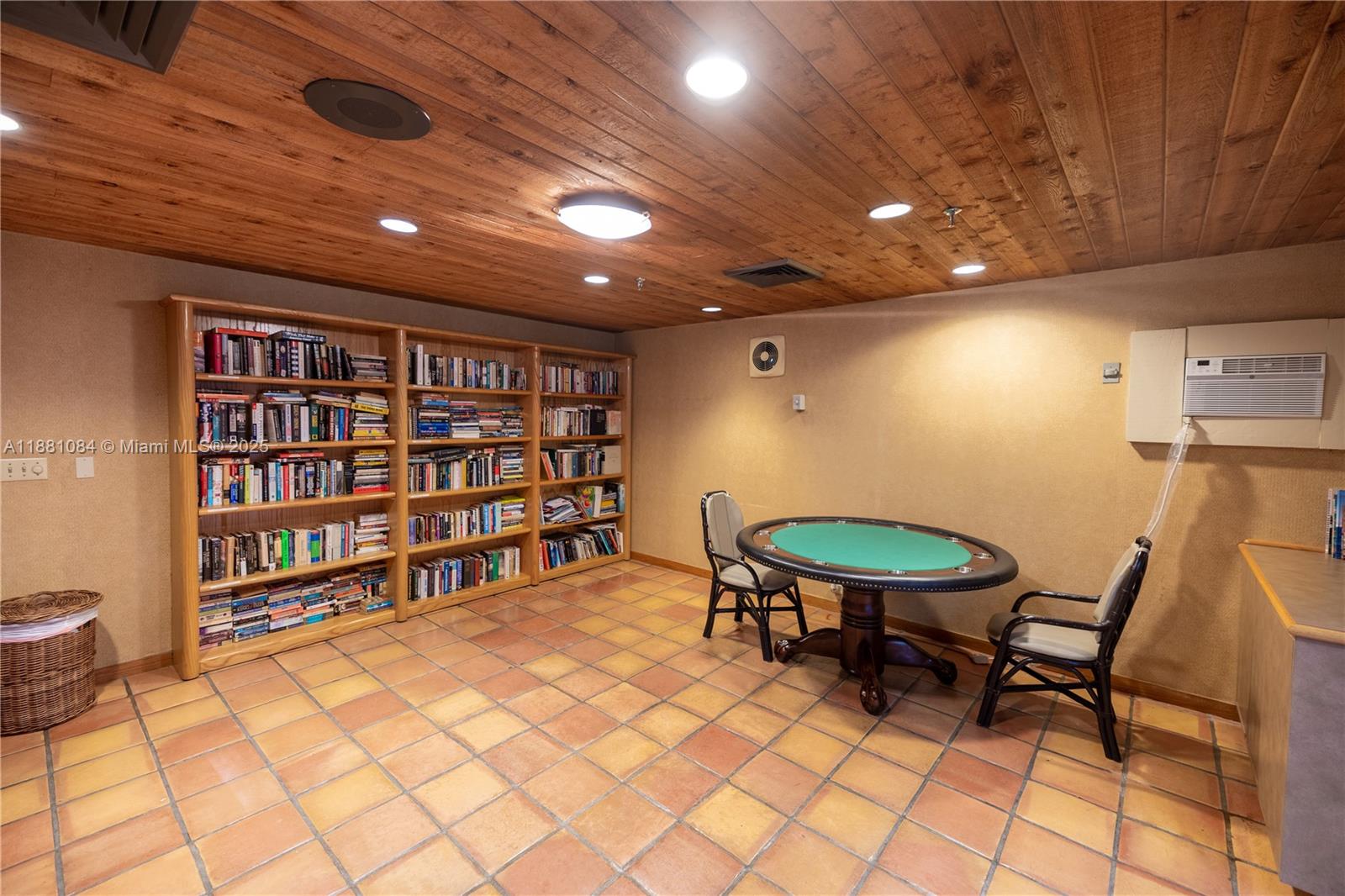 THE TOWERS OF QUAYSIDE CO - Residential