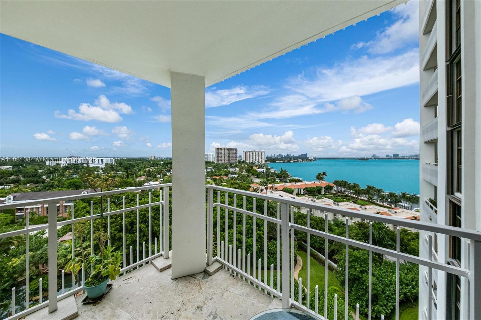 THE TOWERS OF QUAYSIDE CO - Residential