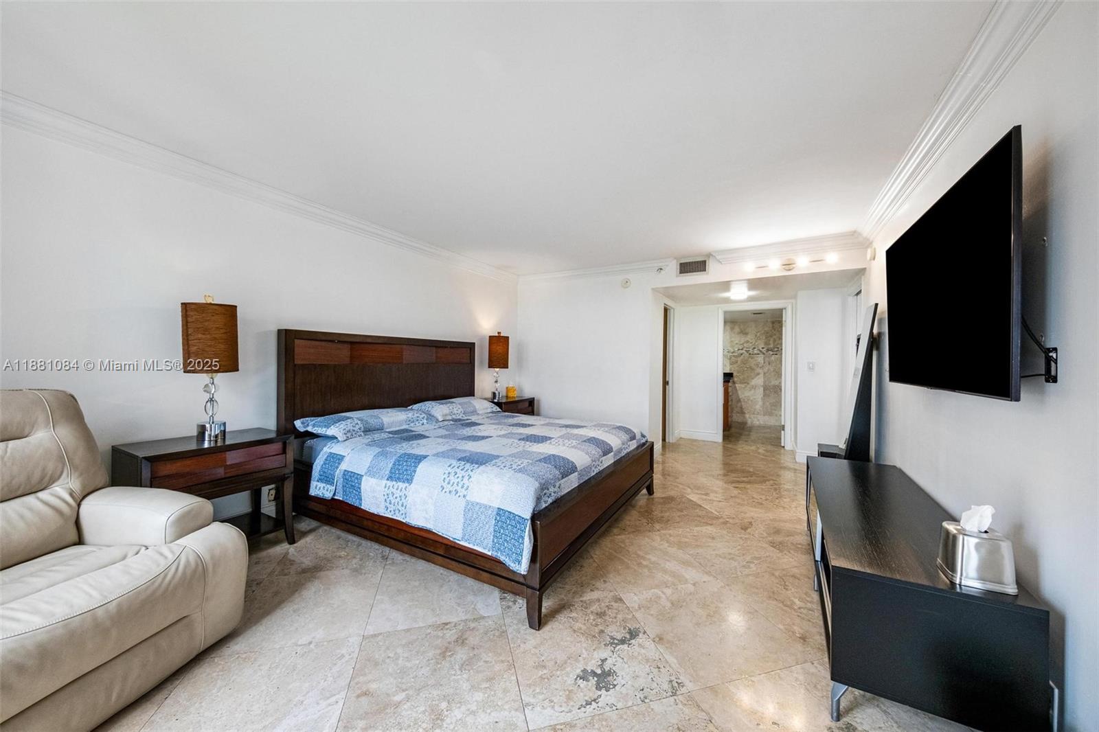 THE TOWERS OF QUAYSIDE CO - Residential