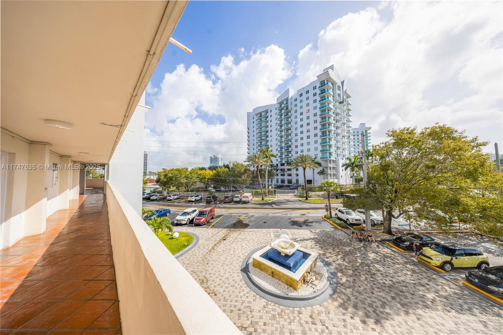 7904 West Dr 203