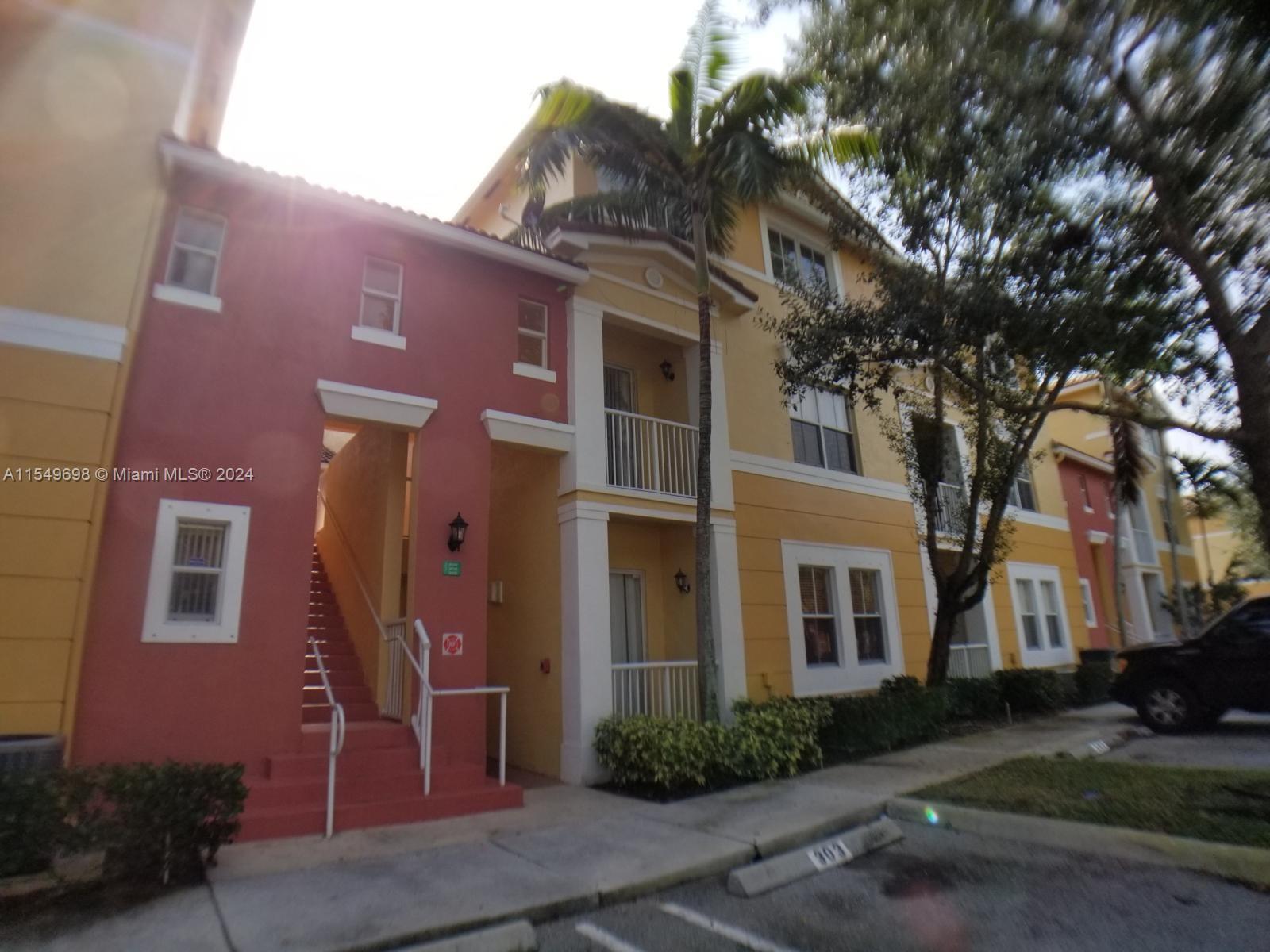 Rental Property at 2035 Shoma Dr 2035, Royal Palm Beach, Palm Beach County, Florida - Bedrooms: 2 
Bathrooms: 3  - $2,100 MO.